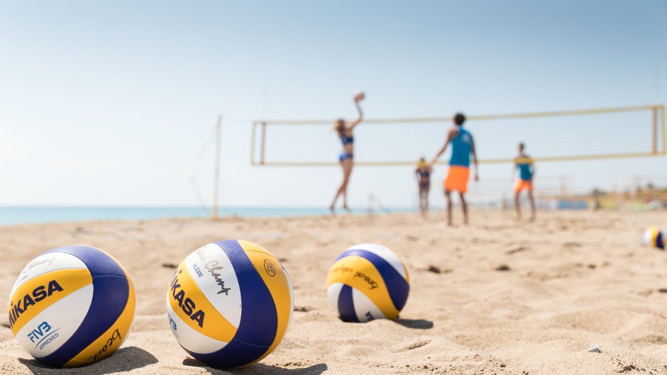 Beachvolleyballurlaub Bälle Beachfeeling