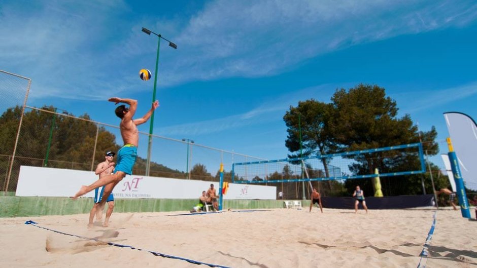 Na-Taconerca-Sprungaufschlag Na Taconerca Sprungaufschlag Training