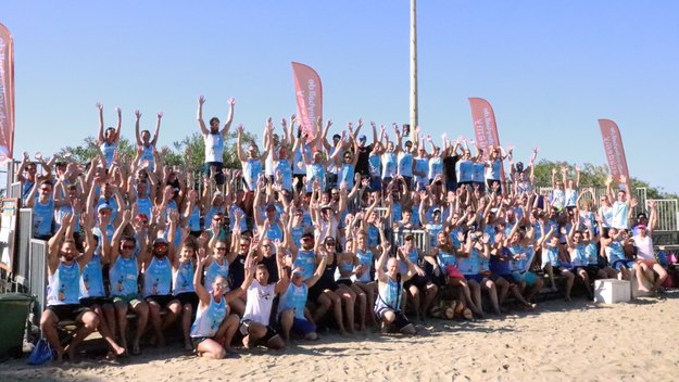 15 Jahre Beach-Academy Jubelnde Teilnehmer Beach-Arena